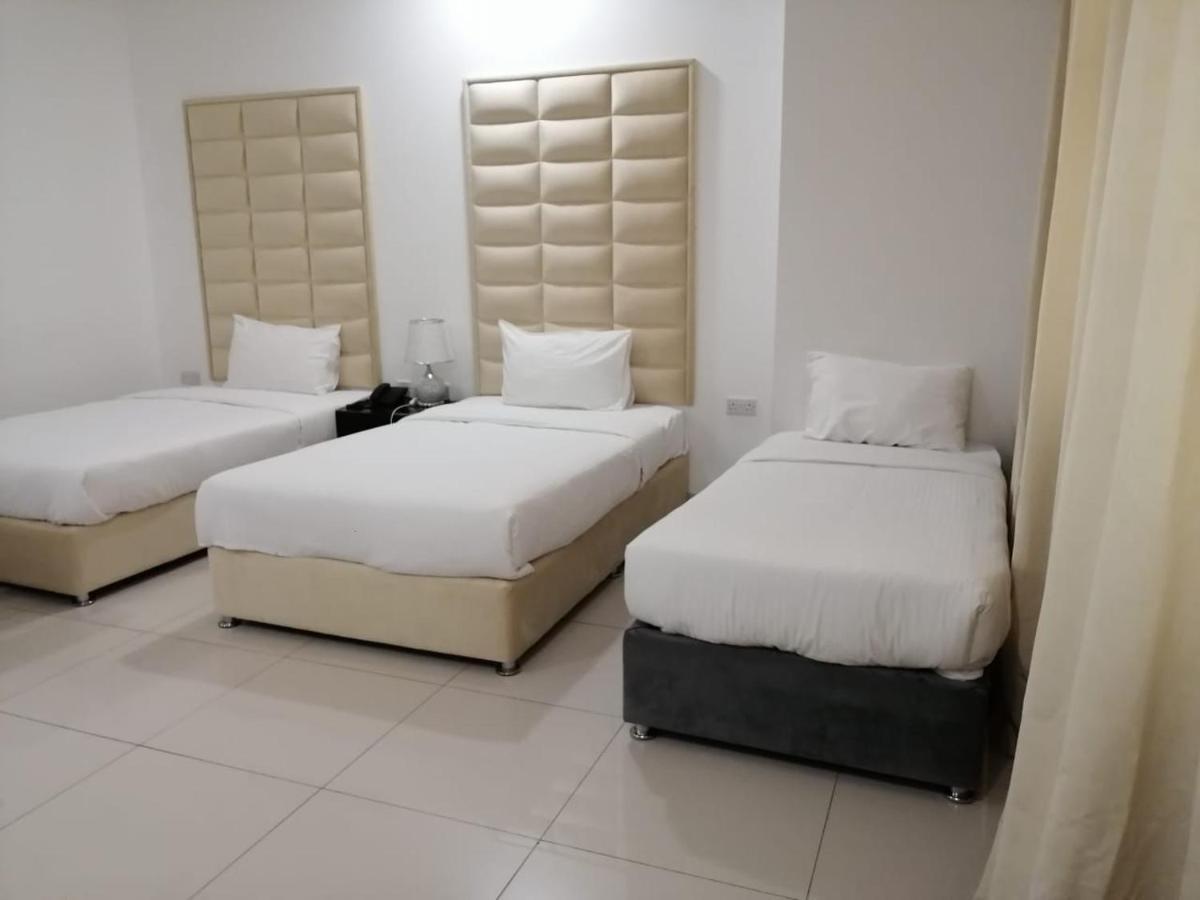 Parkside Plaza Muscat Ξενοδοχείο Εξωτερικό φωτογραφία