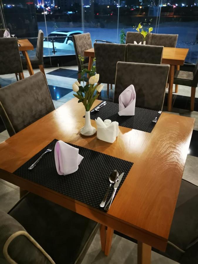 Parkside Plaza Muscat Ξενοδοχείο Εξωτερικό φωτογραφία